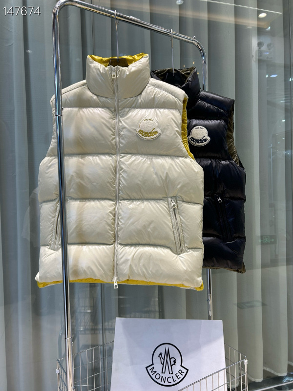 Moncler sz1-5 26yr55